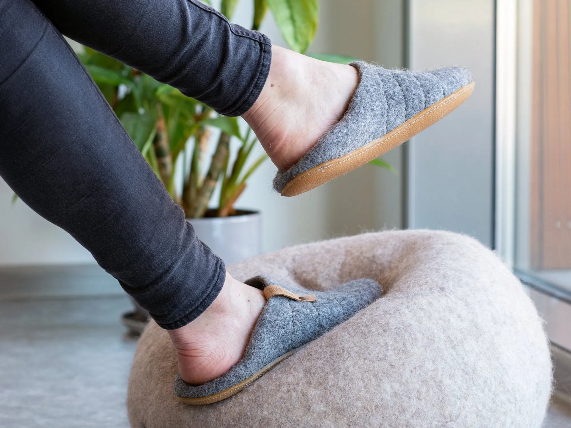 Convertible Slip-On to Slippers COCOON