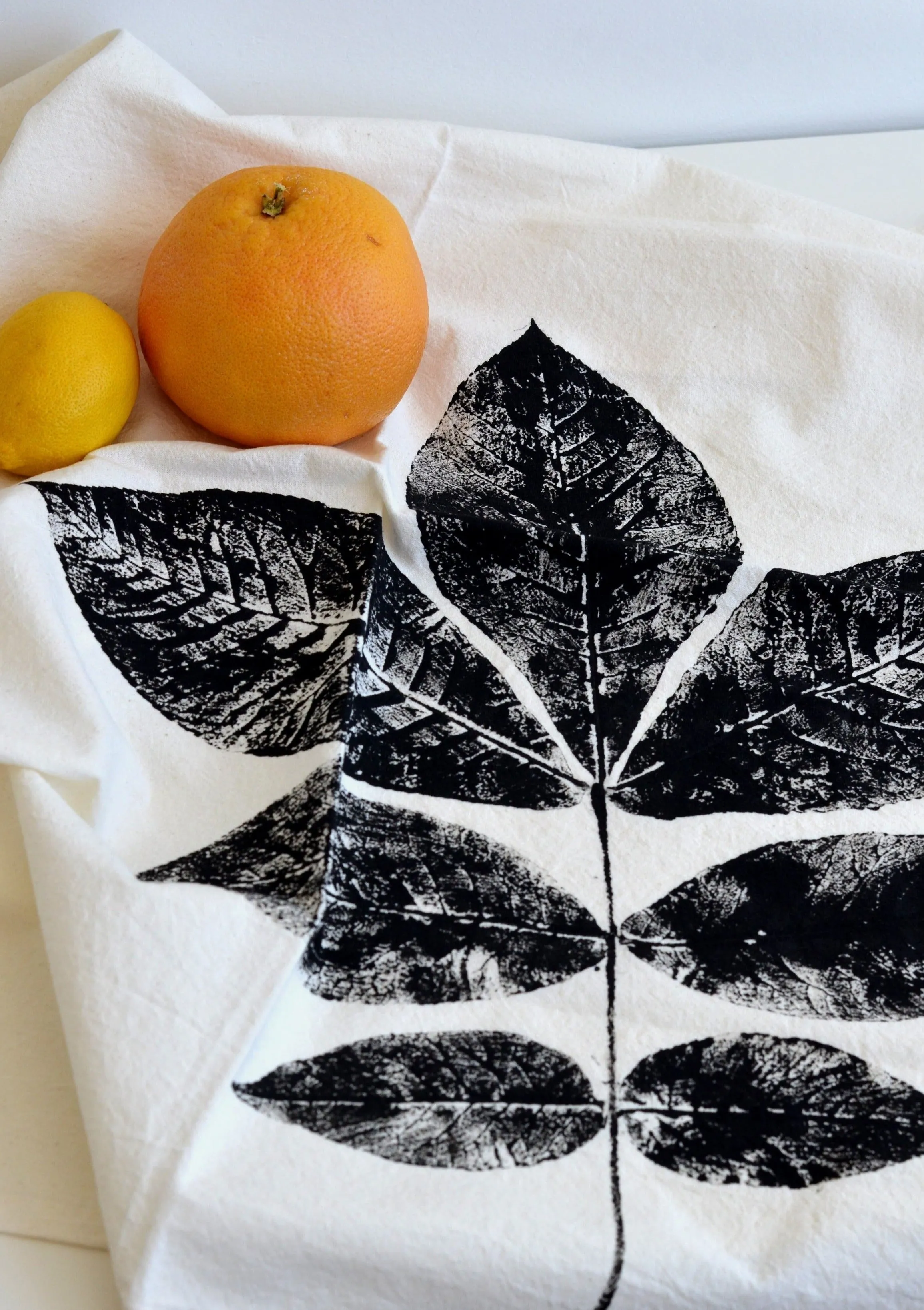 Unbleached 100% Cotton Hickory Leaf Tea Towel in Natural