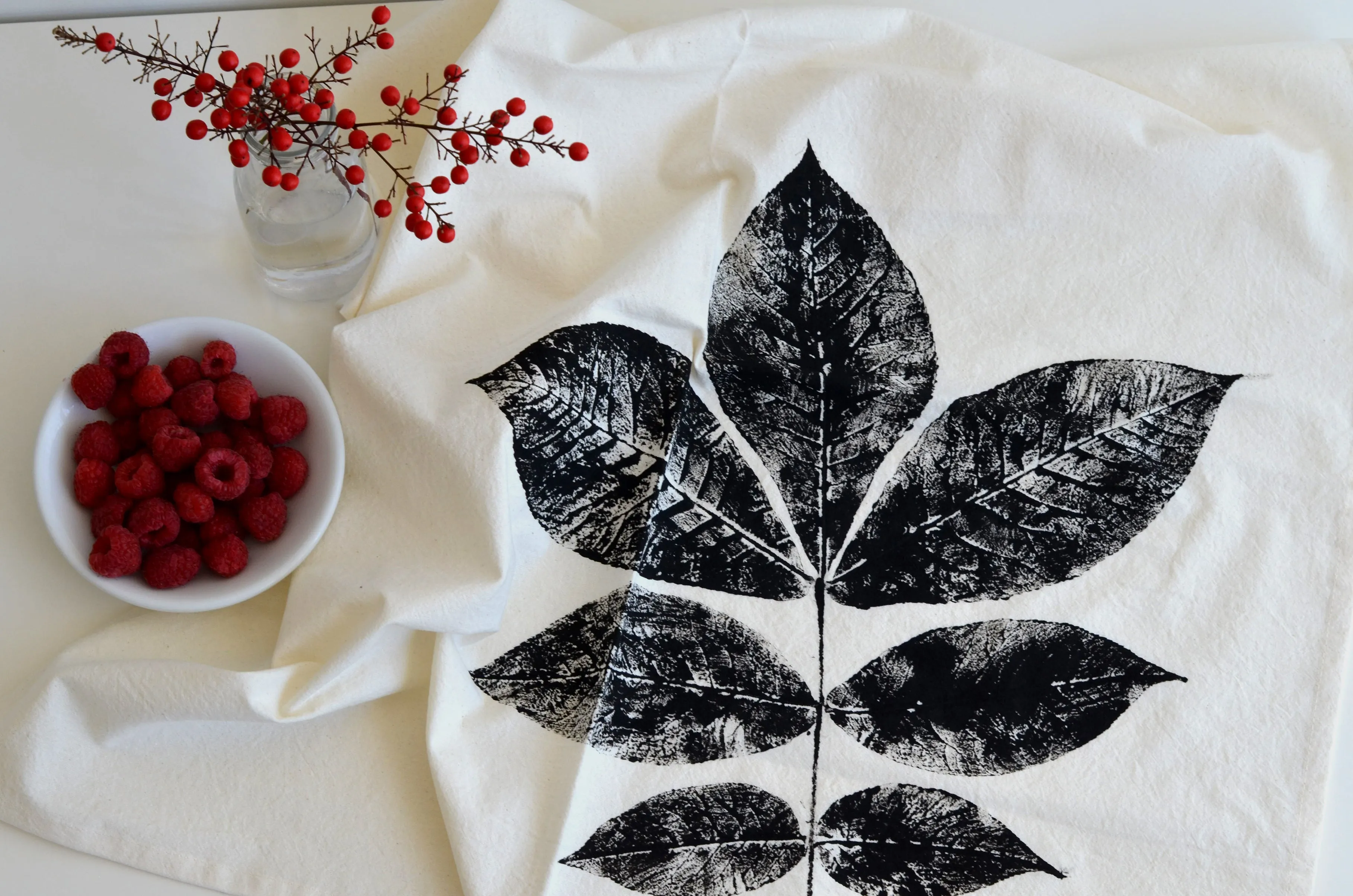 Unbleached 100% Cotton Hickory Leaf Tea Towel in Natural