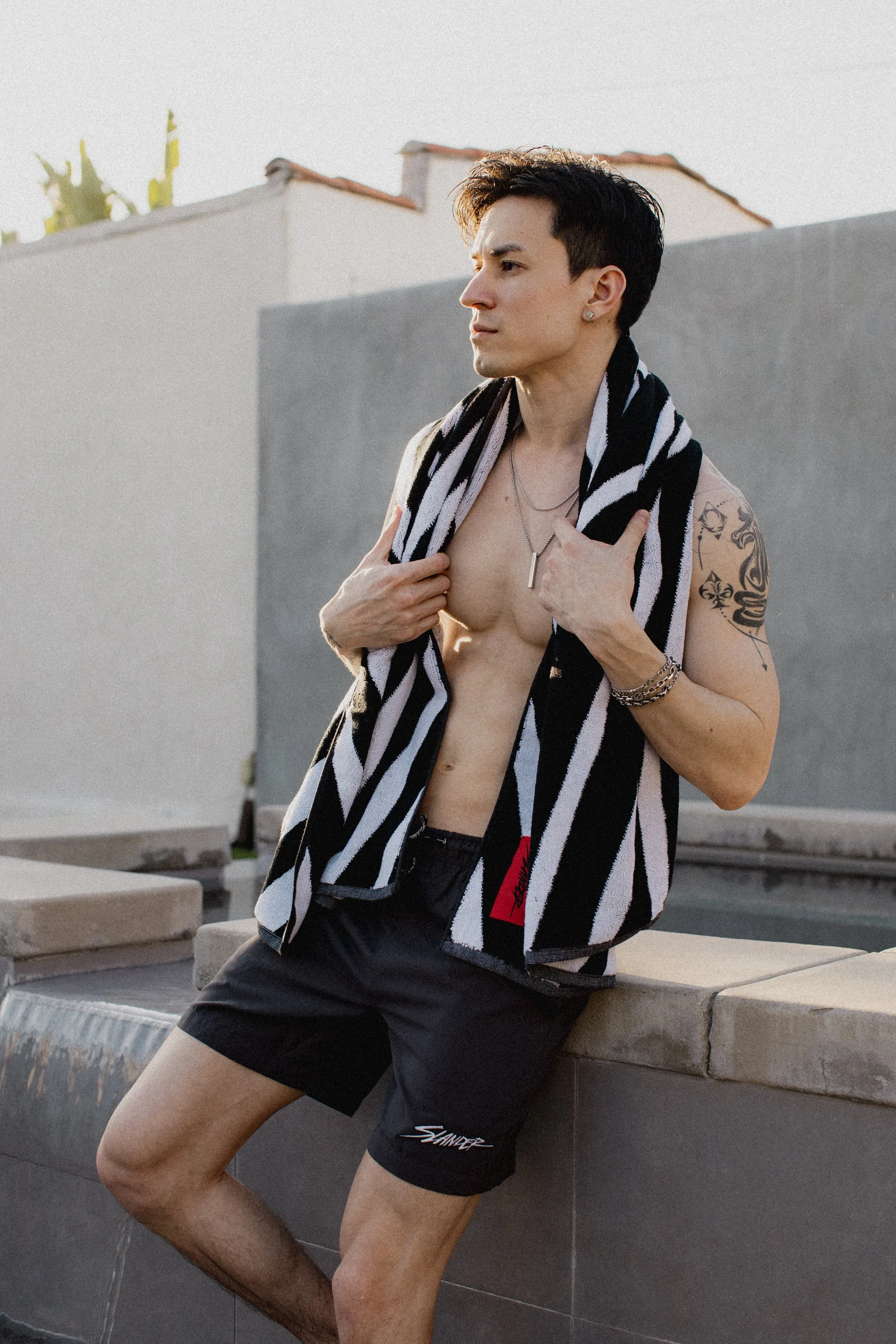 WATER REACTIVE SWIM SHORTS